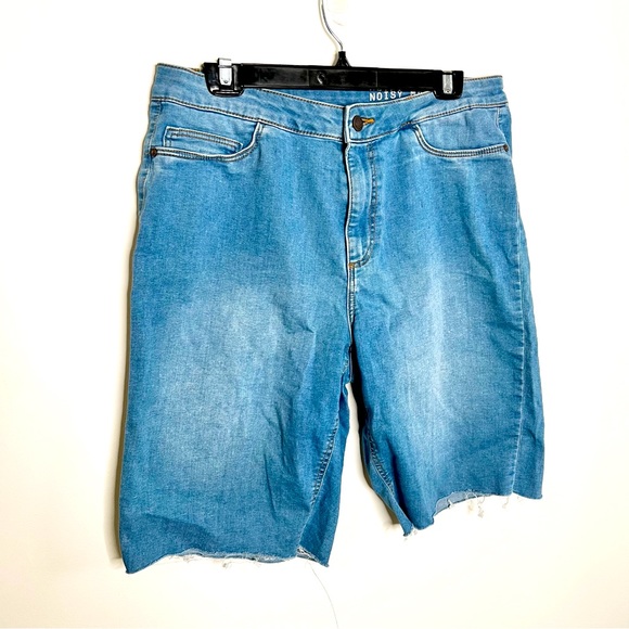 Noisy May soft and stretchy high waisted shorts - Picture 1 of 2